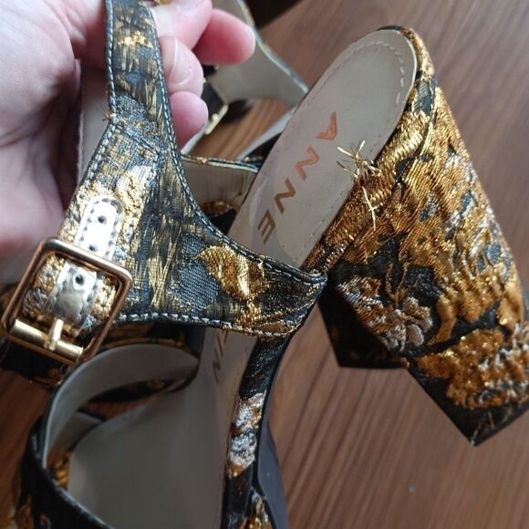 Anne Klein Gold Lalima  Rose Brocade Sandals - Picture 15 of 15